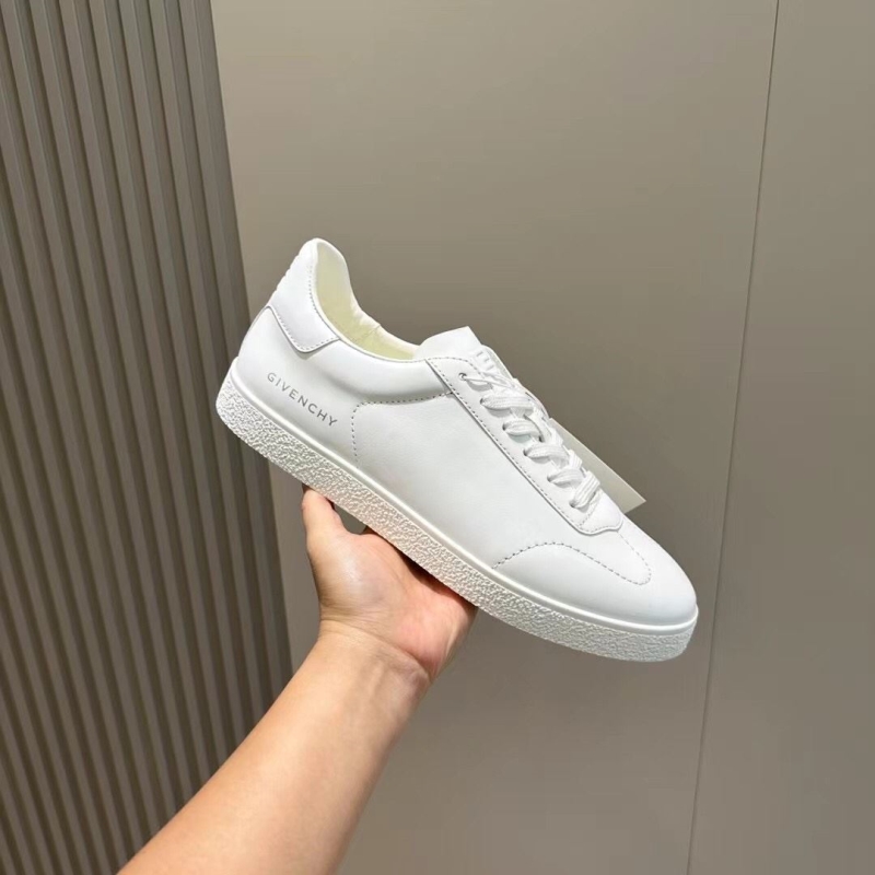 Givenchy Sneakers